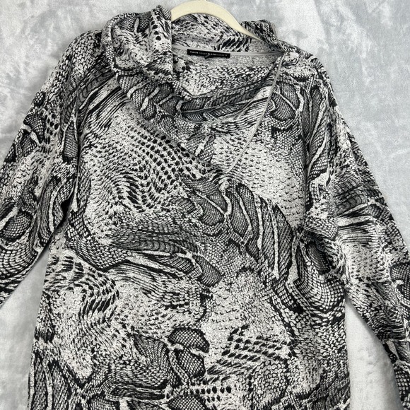 Women Sweater White House Black Market  Medium Tunic  Neck Snit Tunic  Skin Gray - Picture 5 of 12